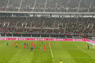 ?️日本球迷直拍：梅西登场瞬间，东京国立竞技场全场欢呼